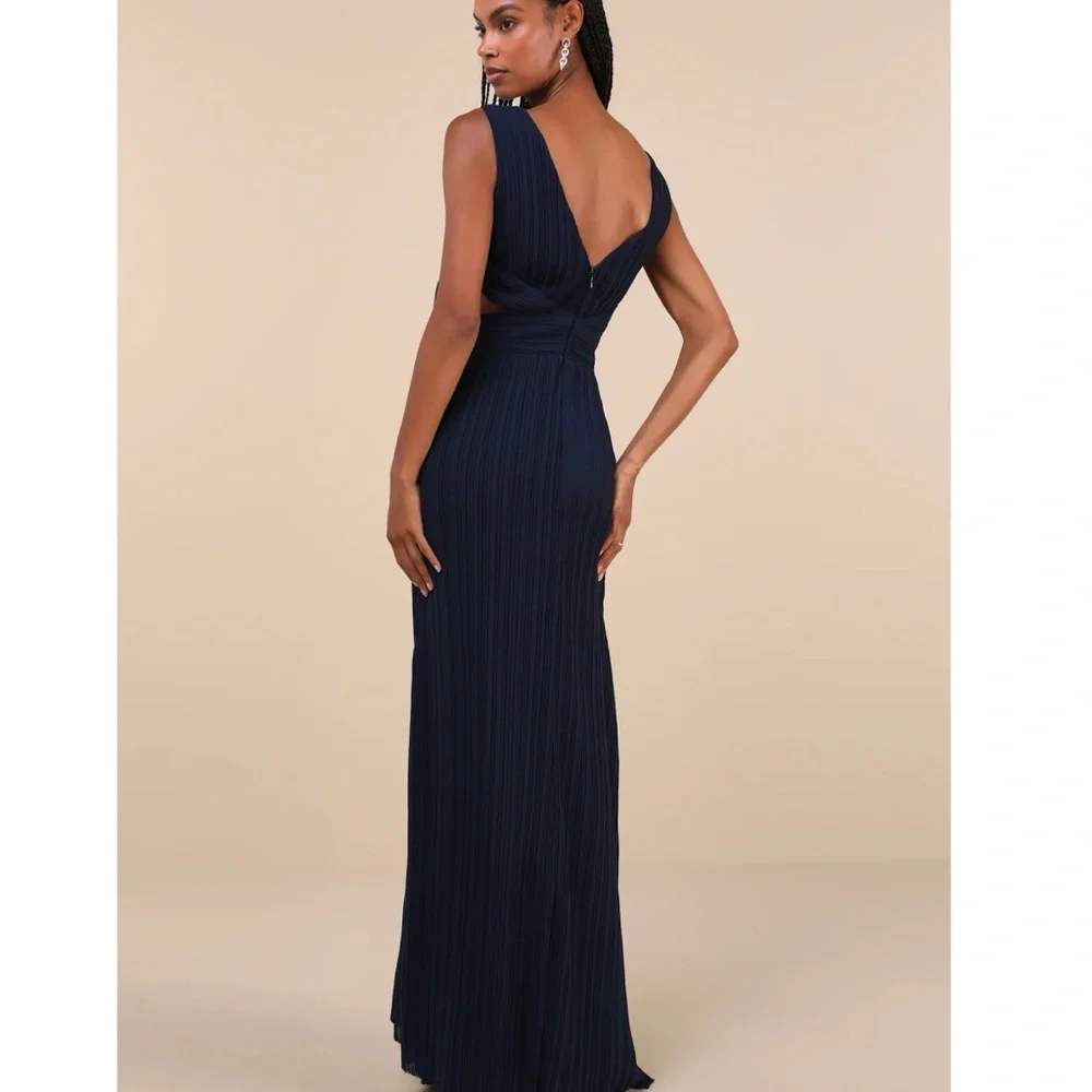 NWT Lulus Compelling Poise Navy Blue Plisse Cutout Sleeveless Maxi Dress Large - Picture 4 of 16